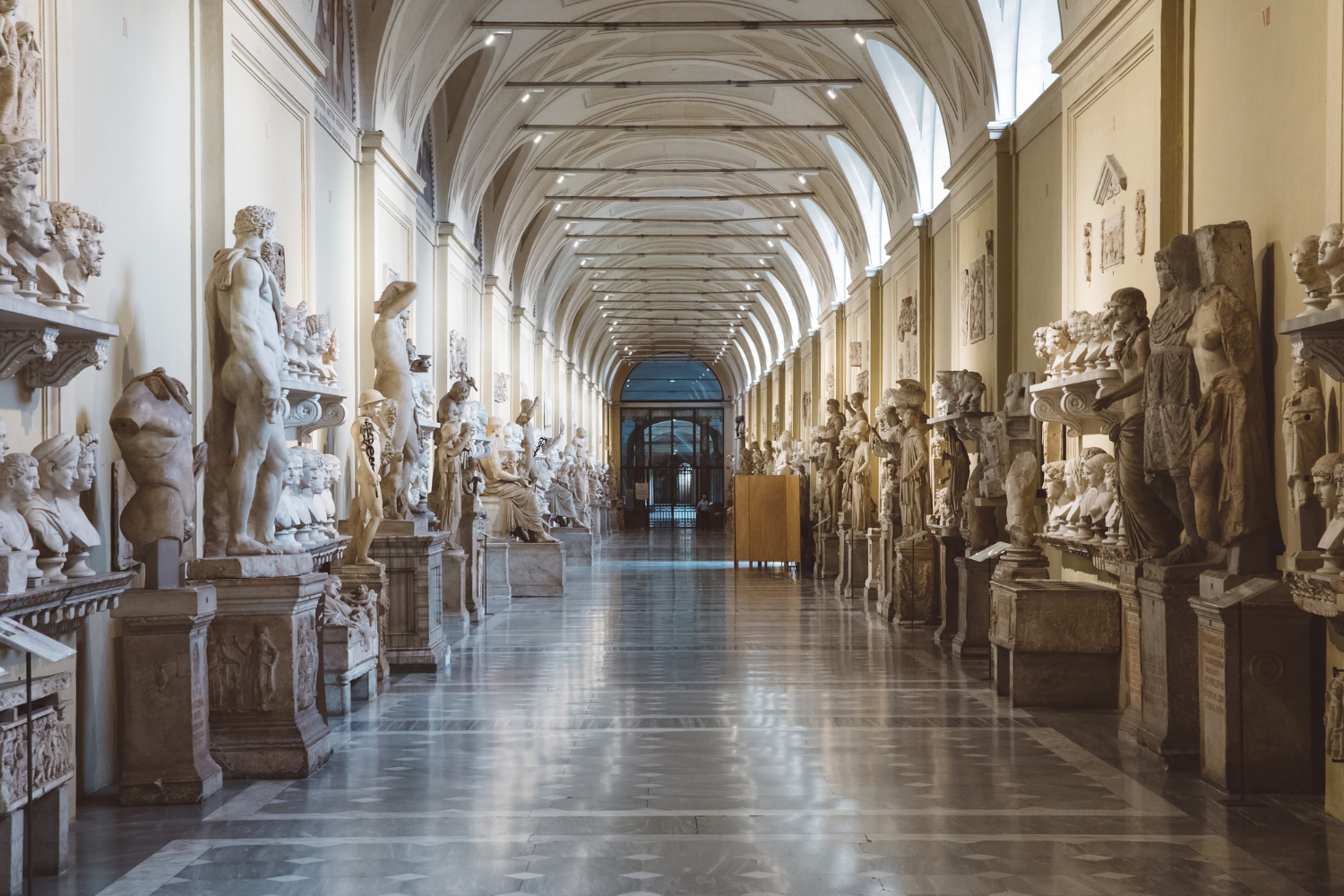 Grudziądzkie muzeum walczy o 20 tys. zł na odnowienie zabytkowych mebli włoskich dzięki kampanii „Mocarze sztuki”