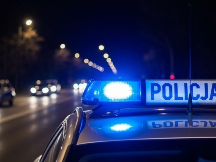 Seniorzy w obliczu oszustw: Policja uczy, jak się bronić przed przestępcami