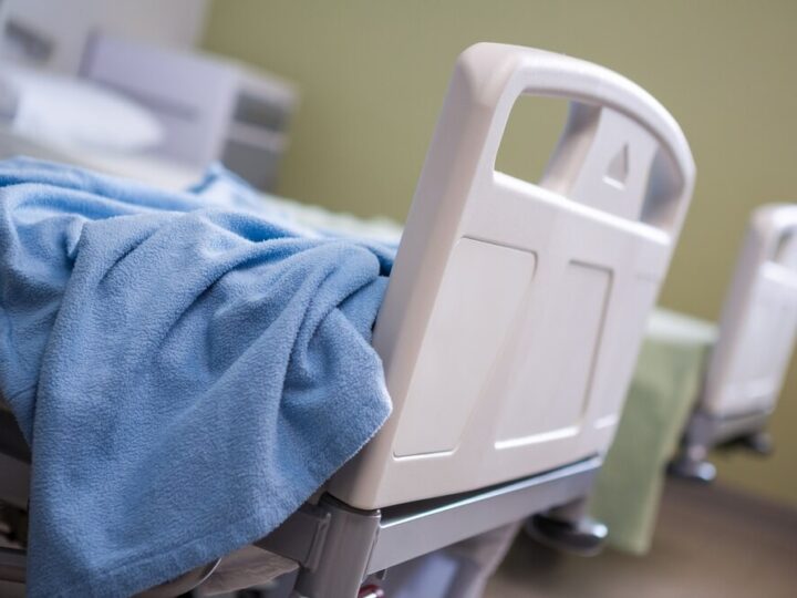 Debata o przemocy wobec dzieci w Grudziądzu z udziałem Policji i ekspertów