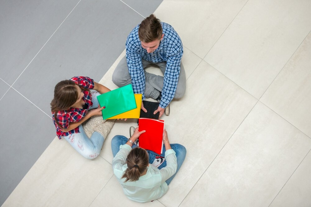 Przedszkolaki z Radzynia Chełmińskiego sadzą drzewka: tradycja i miłość do natury!