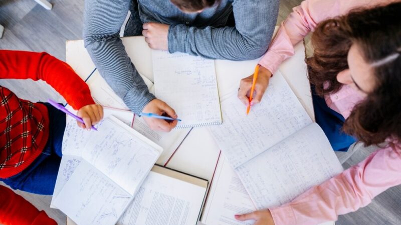 Nowoczesne pomoce dydaktyczne dla uczniów w Nicwałdzie: 15 tys. zł na innowacje w edukacji