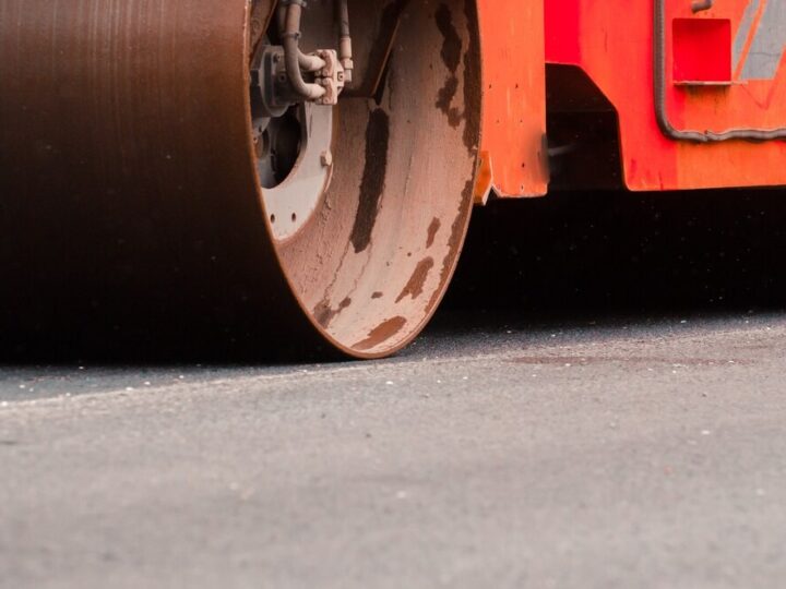 Odśnieżanie ulic – nie parkuj w wyznaczonych strefach!