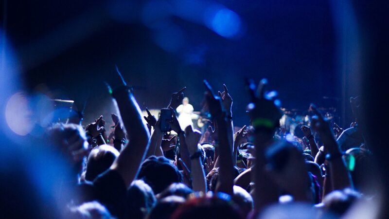 Irlandzka magia w Klubie Akcent – koncert zespołu DAIR