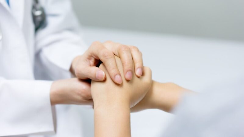 Całodobowa apteka przy szpitalu – leki zawsze pod ręką!