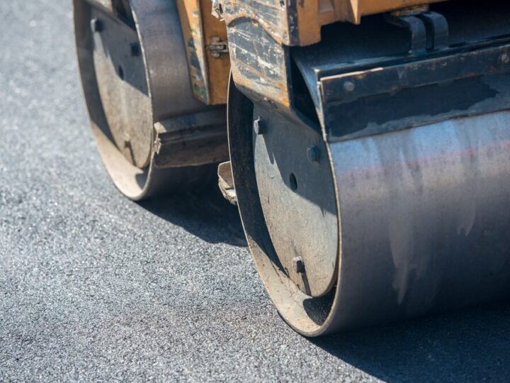 Ostatni etap budowy ronda w Mokrem – zmiany w organizacji ruchu