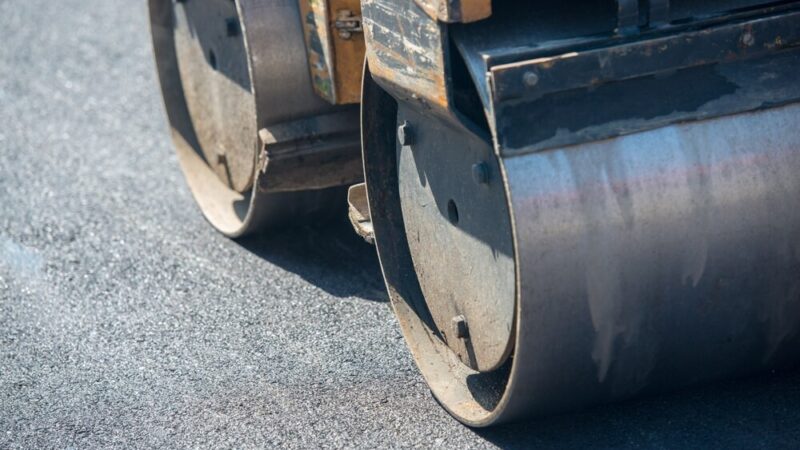 Ostatni etap budowy ronda w Mokrem – zmiany w organizacji ruchu