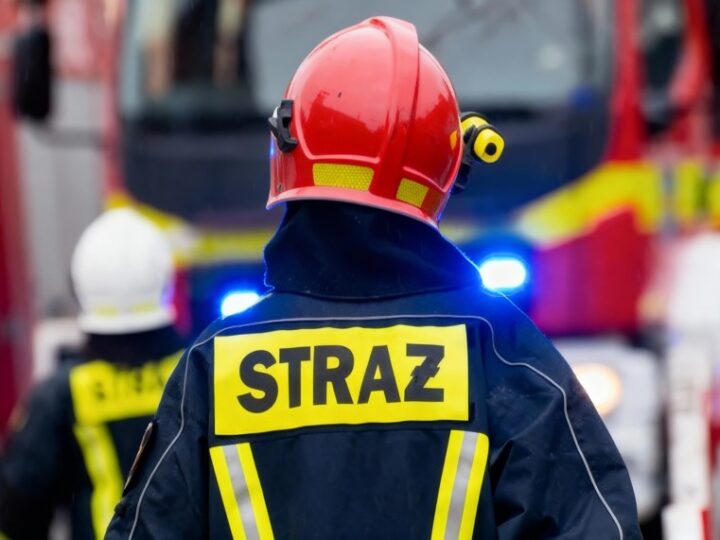 Niespodziewane ćwiczenia OSP w Gminie Świecie nad Osą: strażacy w akcji w trudnych warunkach