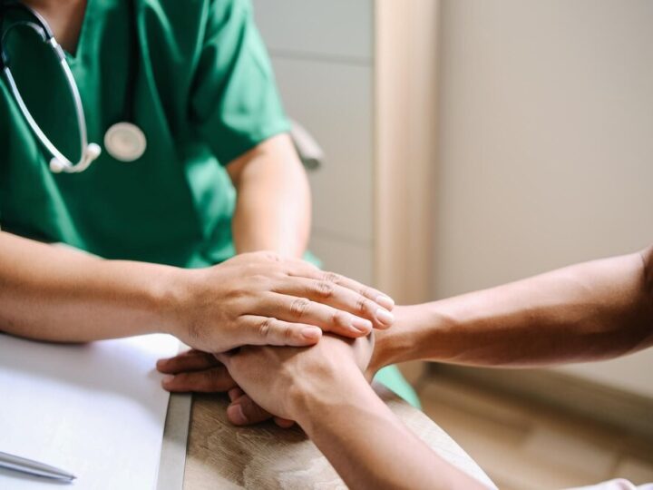 Dzień Pracownika Opieki nad Seniorami – doceniamy empatię i zaangażowanie